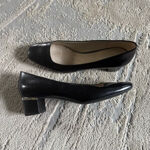 Naturalizer Wanda black leather pumps square toe low block heel 9